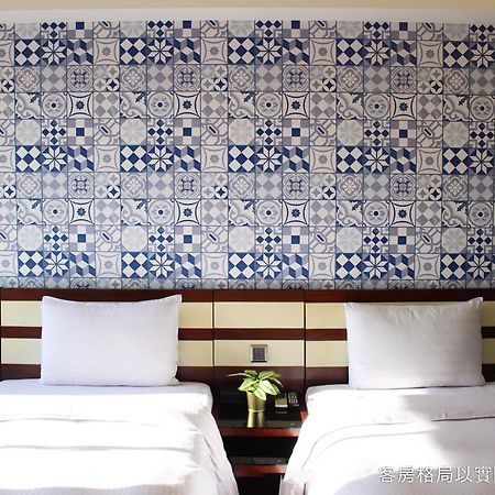 Talmud Hotel Gongyuan Taichung Exterior photo