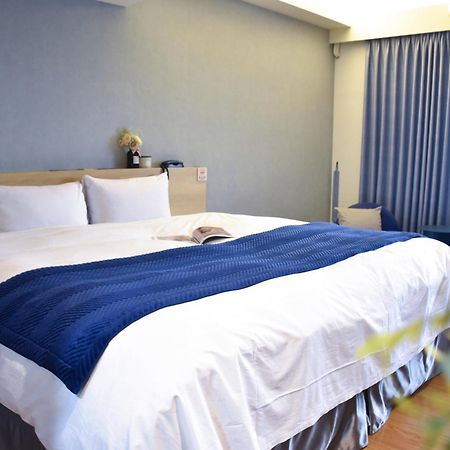 Talmud Hotel Gongyuan Taichung Exterior photo